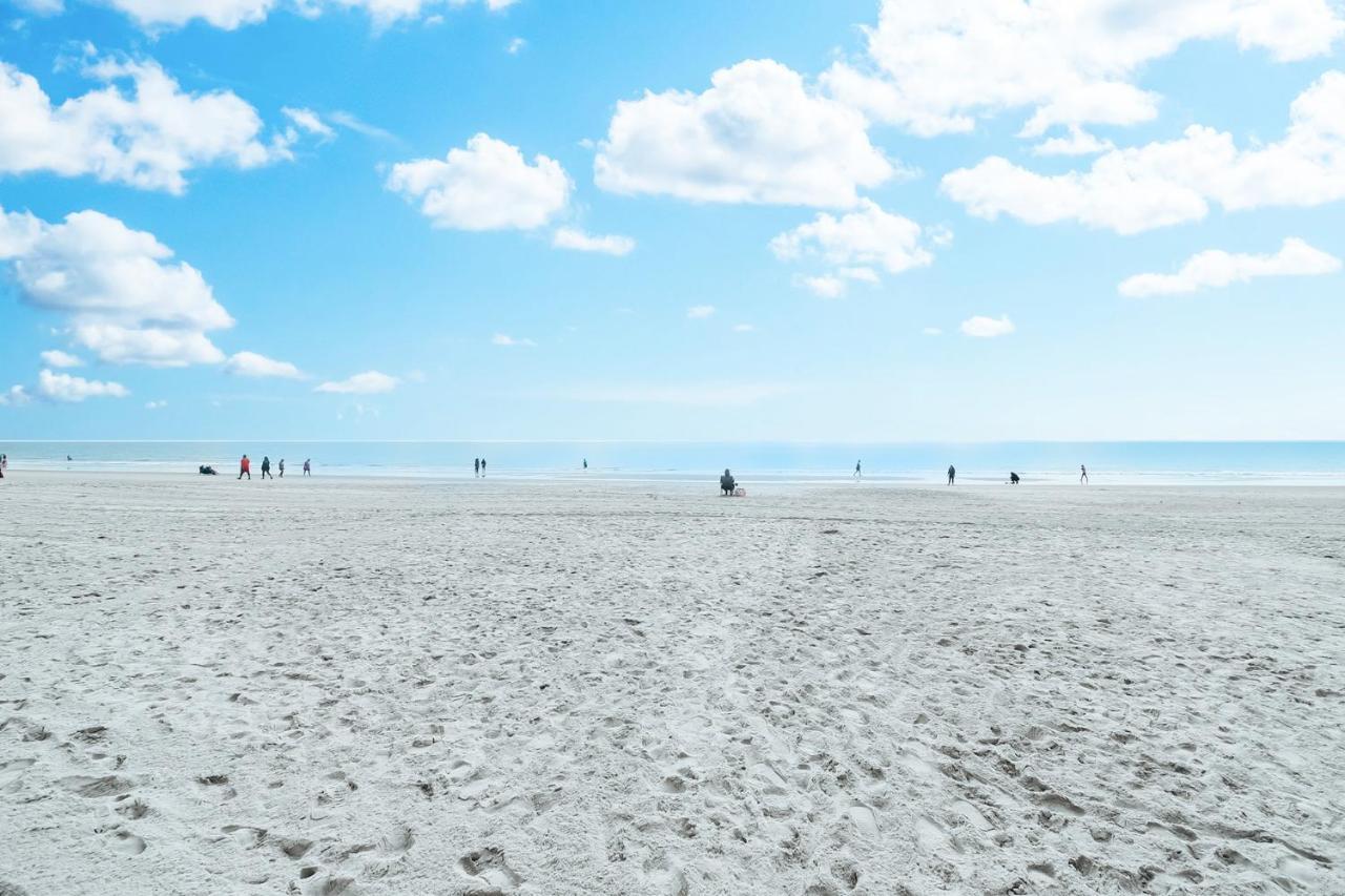 Ocean Front Comfy Condo W/Kitchen, Sleeps 4, Snowbird Paradise Миртл-Бич Экстерьер фото